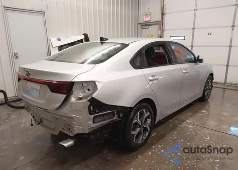 2021 Kia Forte Lxs из США, поврежденный, VIN 3KPF24AD7ME333788